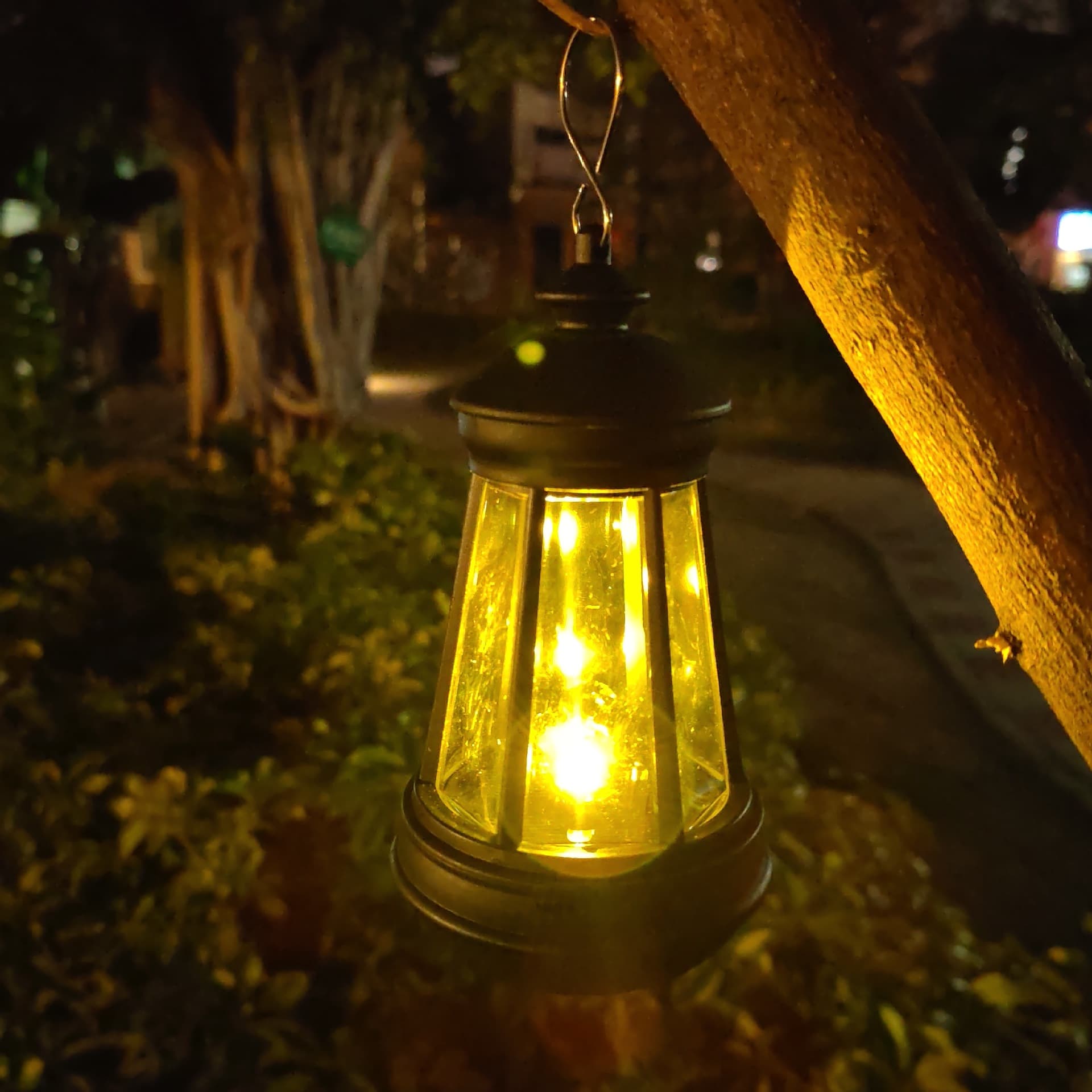 ランタン 六角形灯台型吊り下げ式電池式照明灯